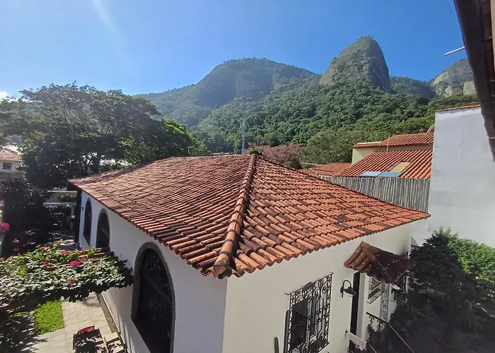 Itacoatiara - Apartamento Com Cafe Da Manha Ao Lado Da Praia