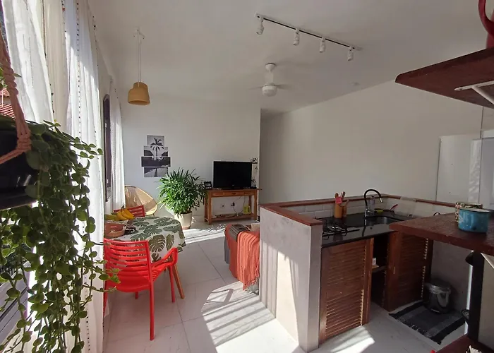 Itacoatiara - Apartamento Com Cafe Da Manha Ao Lado Da Praia