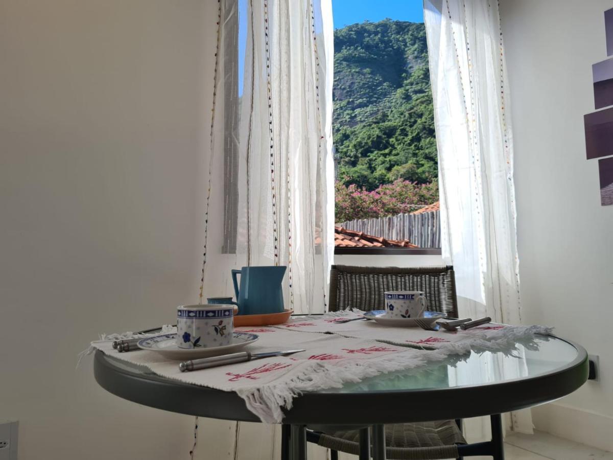 Itacoatiara - Com Cafe Da Manha Ao Lado Da *