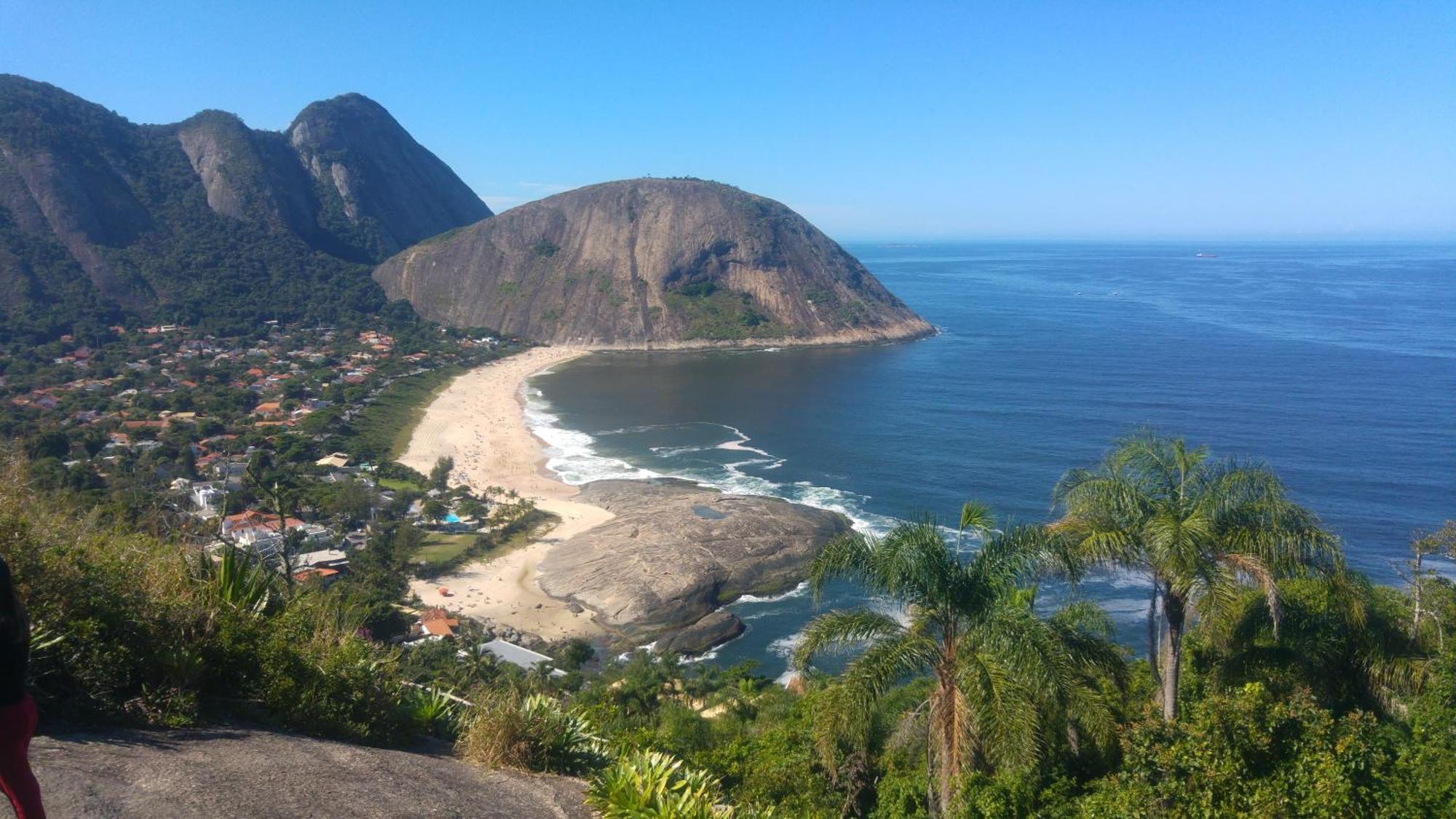 Itacoatiara - Com Cafe Da Manha Ao Lado Da *